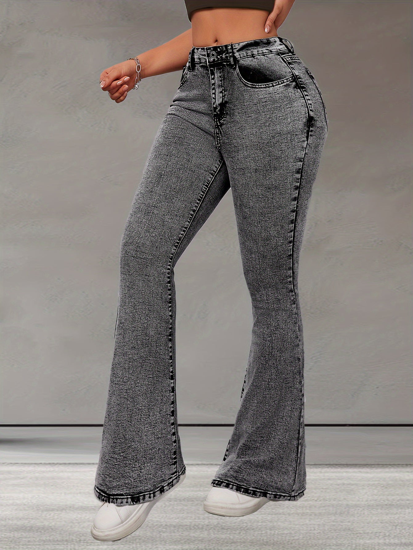 Elise | Stretch denim flared leg jeans in an elegant solid color