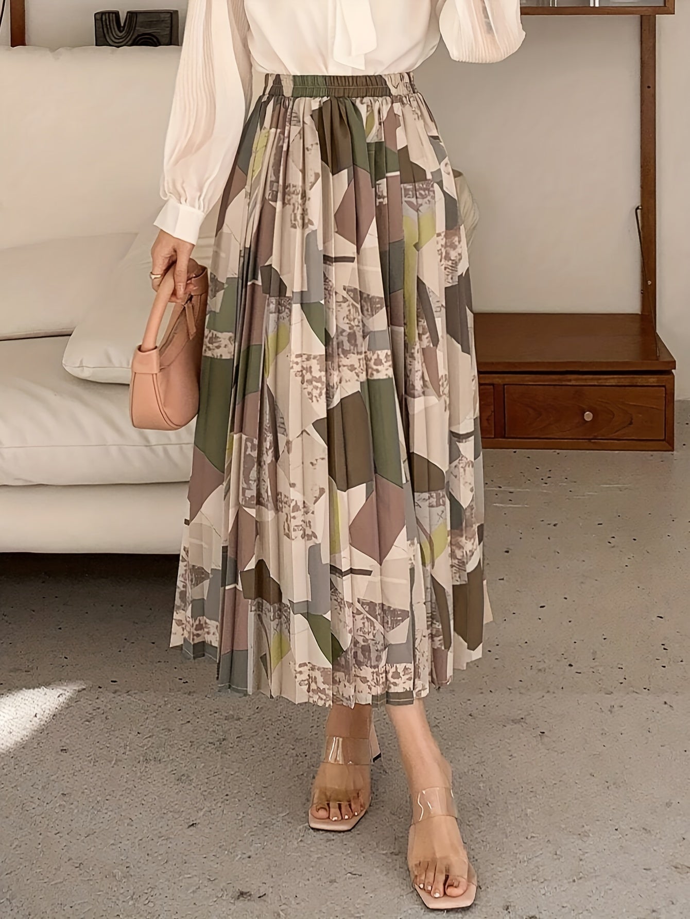 Lotte | Elegant allover print pleated A-line skirt