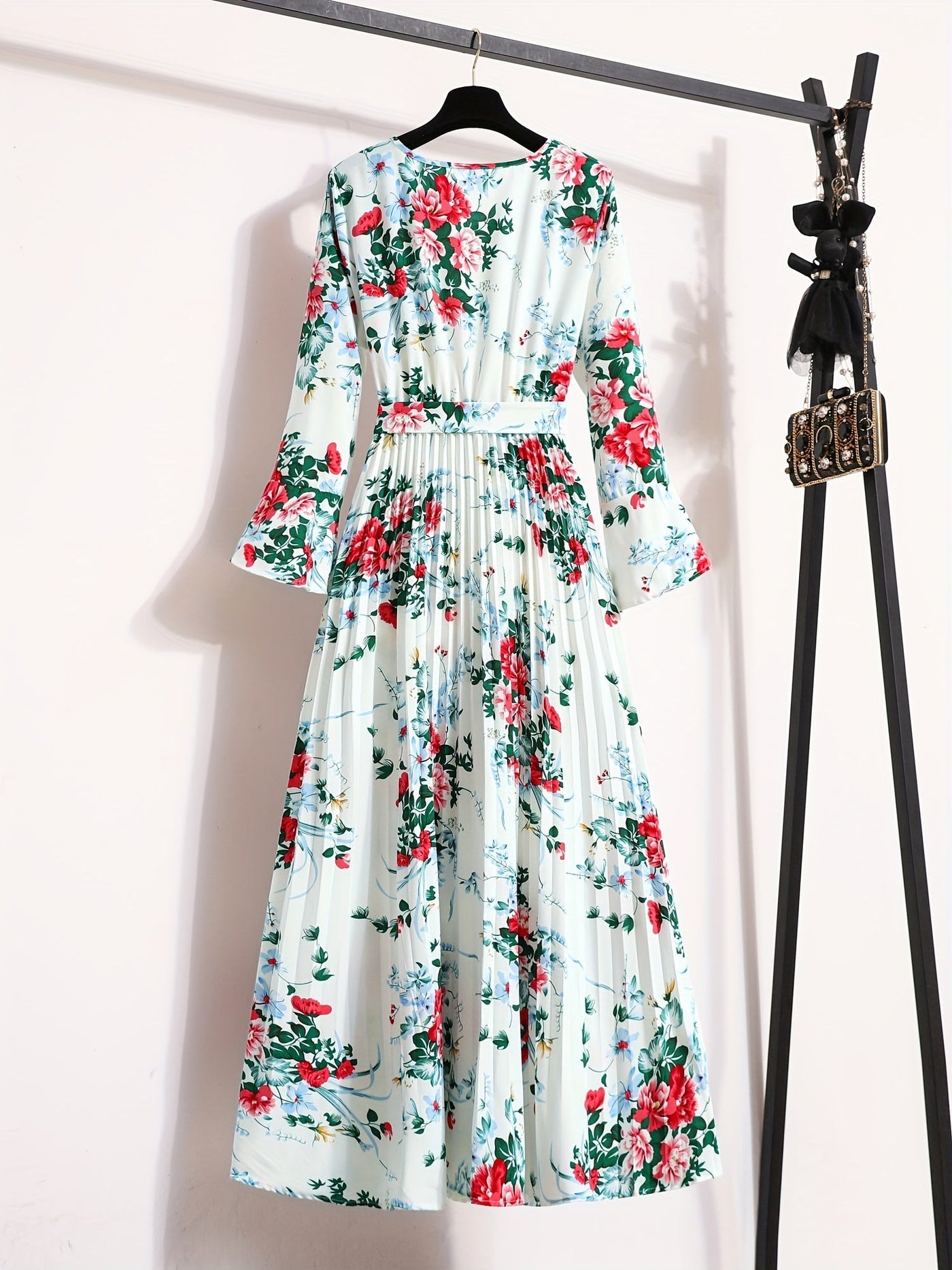Noor | Maxi-jurk met bloemenprint en lange mouwen