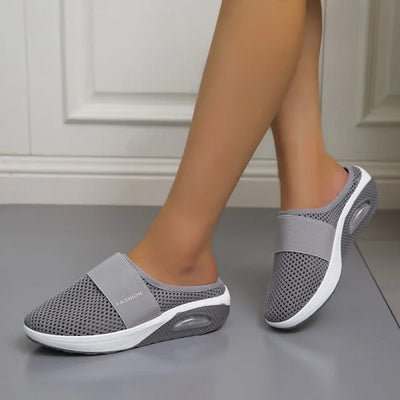 Sophie | Comfortabele ademende zwarte pantoffels