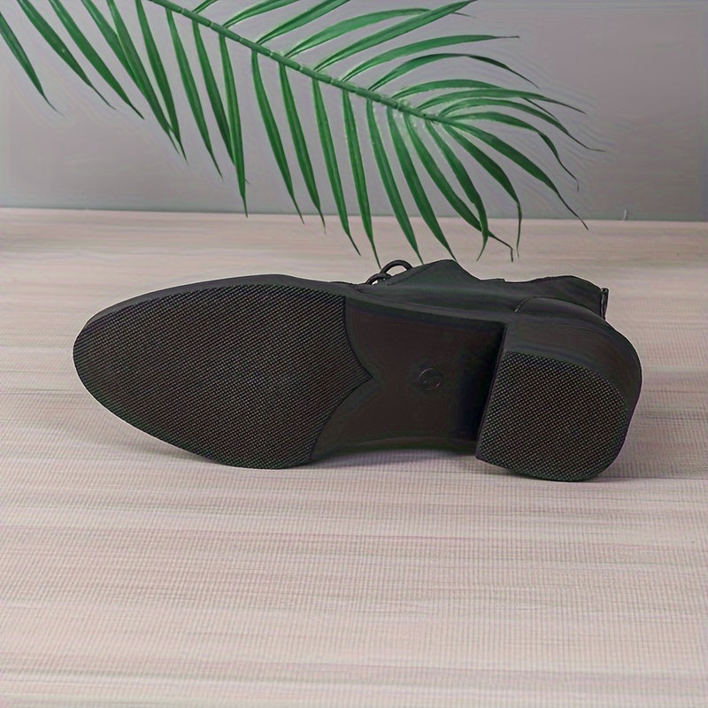 Loes | Stylish solid-color boots with lace-up closure and block heel