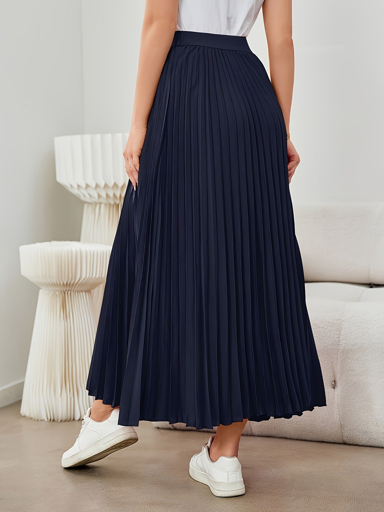 Evelien | Plain-colored pleated midi skirt with elastic waist