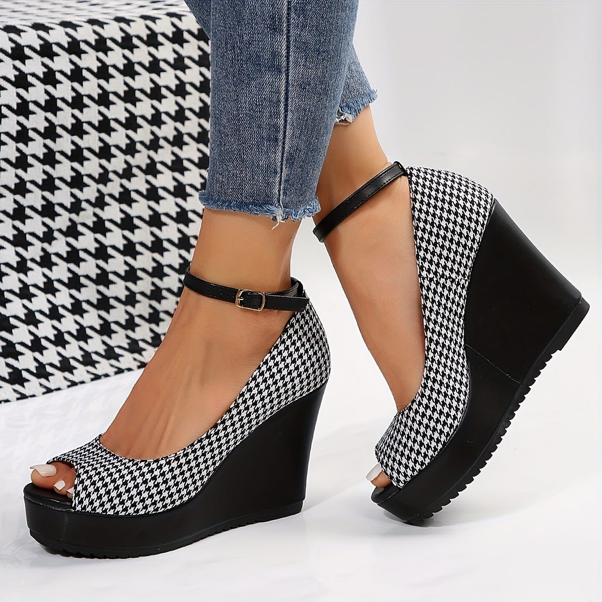 Luna | Black women's sandals with wedge heel