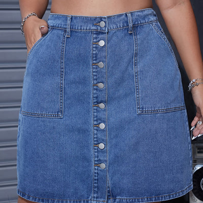 Evelien | Plus size casual denim skirt with large pockets and button closure