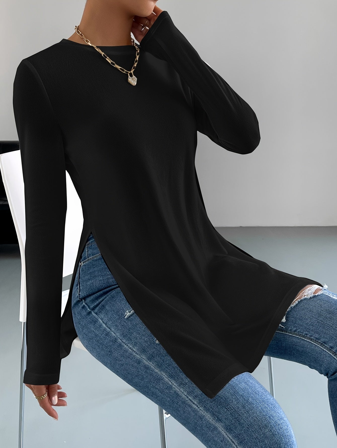 Nina | Stijlvol effen kleur t-shirt met lange mouw en zijsplit