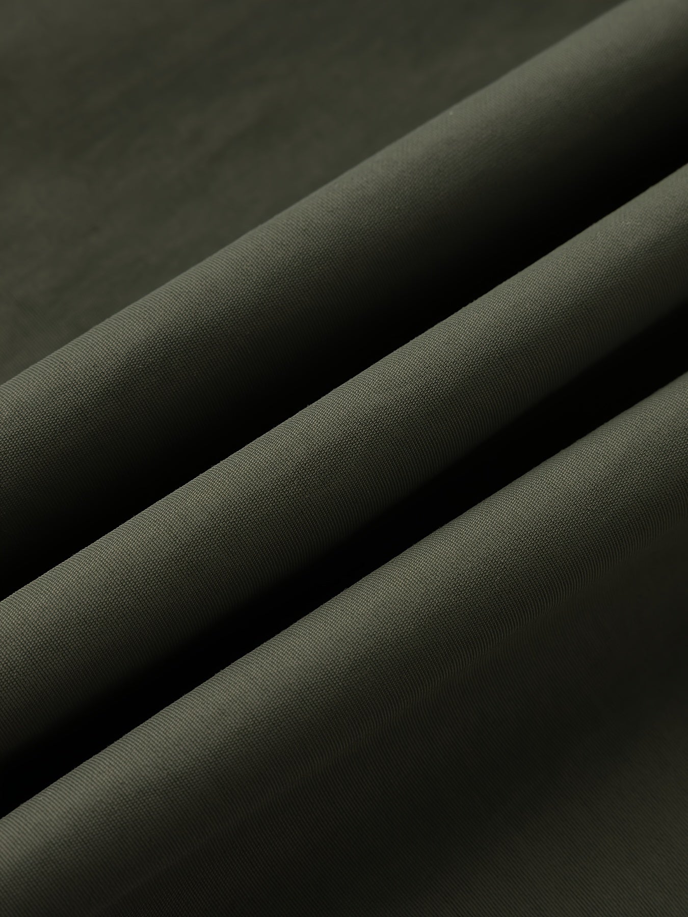 Eva | Sleeveless vest with zip pockets