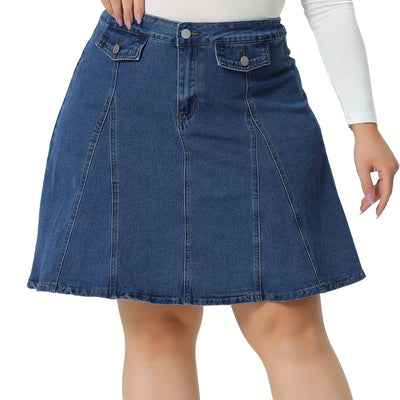Evelien | Plus-size denim skirt with button accents and faux pockets