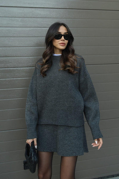 Elva – Stylish Knitted Skirt and Sweater Set for Women