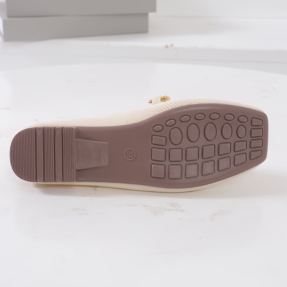 Elena | Elegant ballet flats with a metal chain