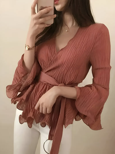 Bylle - V-hals Blouse met Strik en Ruches