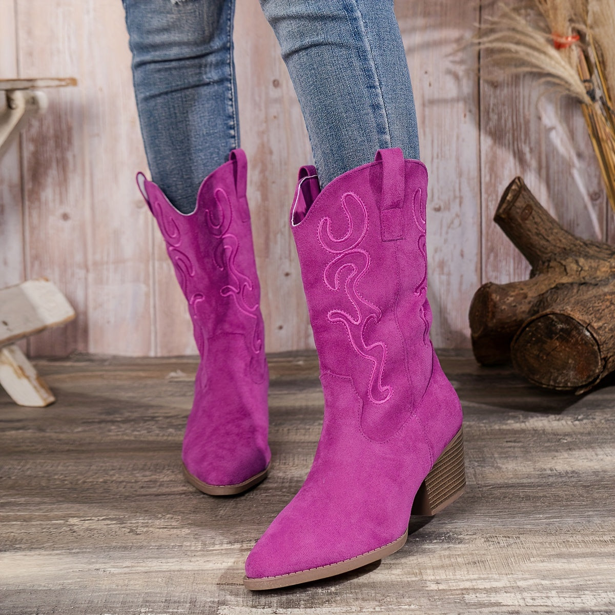 Loes | Fashionable women's calf boots with a thick heel