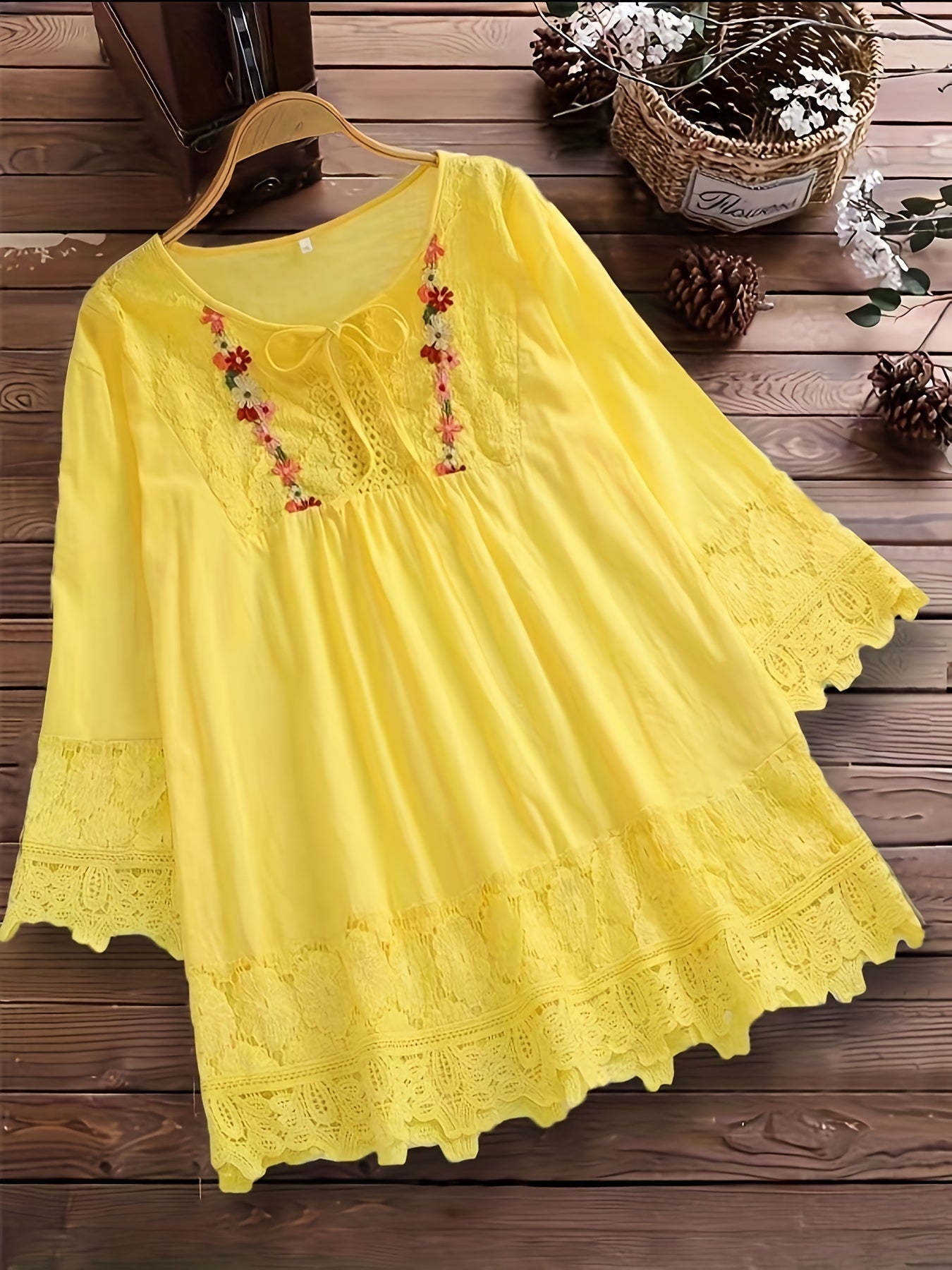 Monique | Elegant Lace Blouse