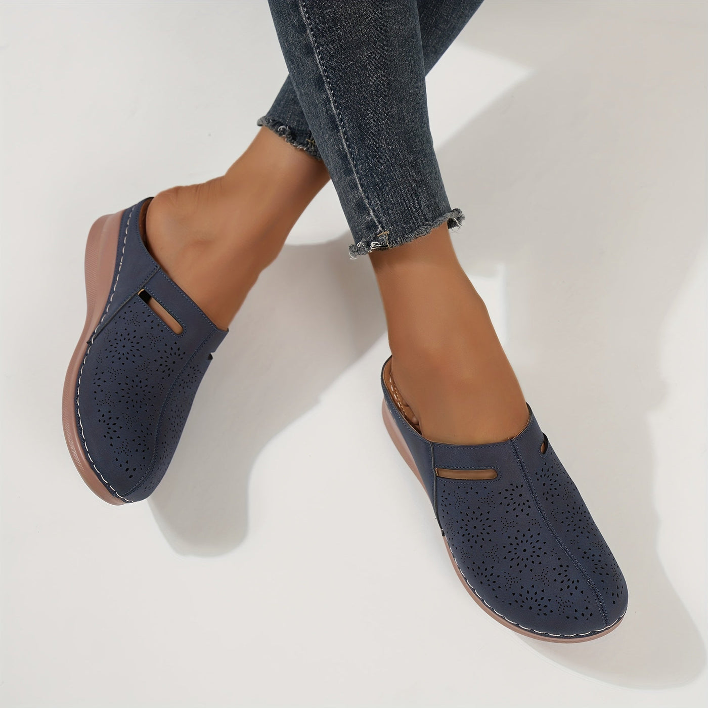 Jasmine | Women's slip-on sandals with massage insoles