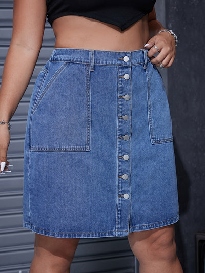Evelien | Plus size casual denim skirt with large pockets and button closure