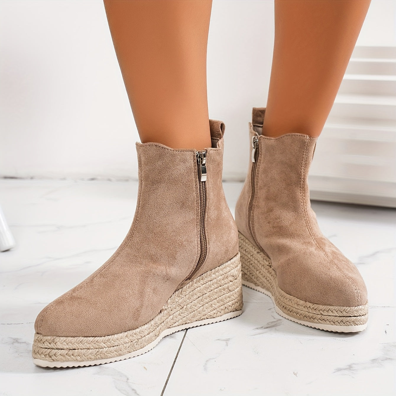 Noa | Trendy enkellaarzen met sleehak