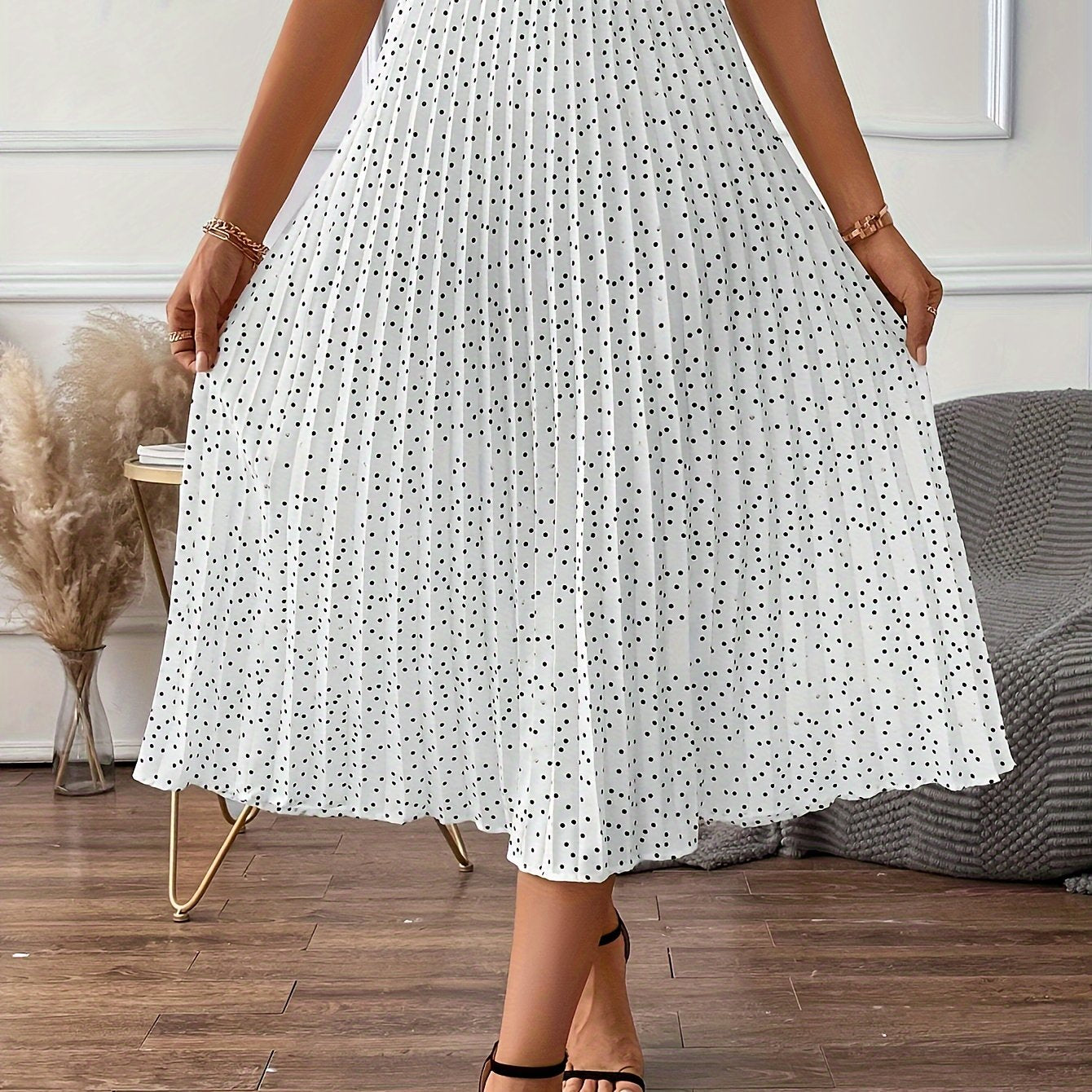 Elise | Pleated midi skirt with polka dots and high waist