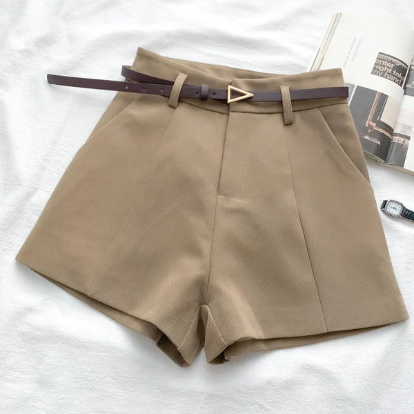 Fleur – Elegant Shorts with Belt