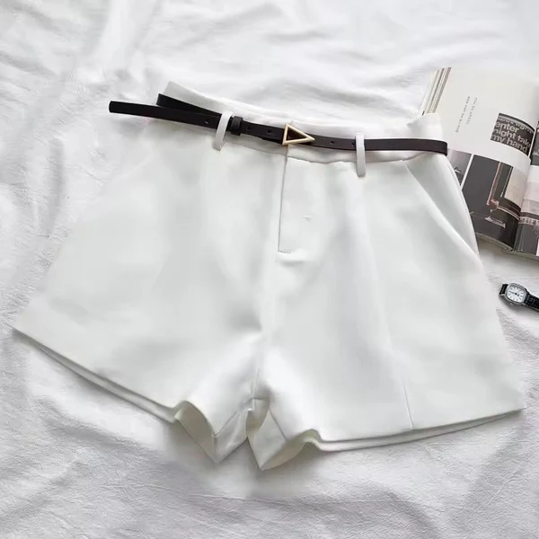 Fleur – Elegant Shorts with Belt