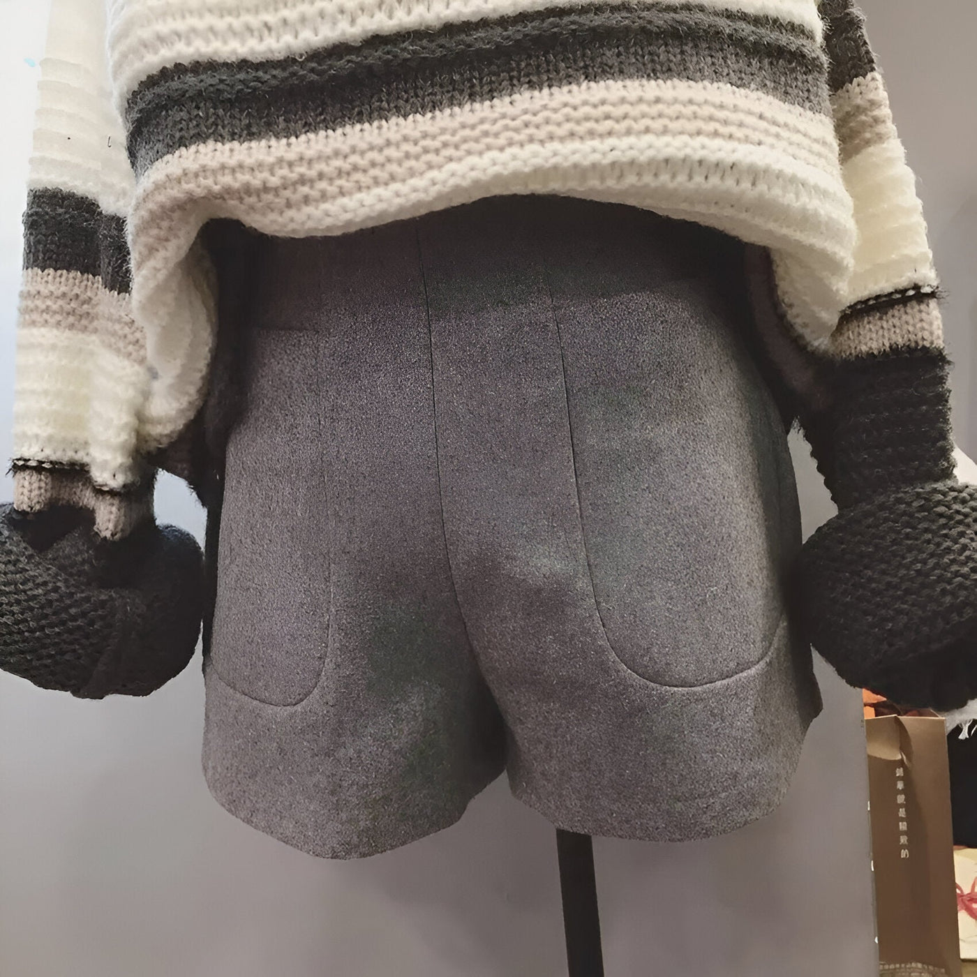 Lea - Wool Shorts with Chic Style