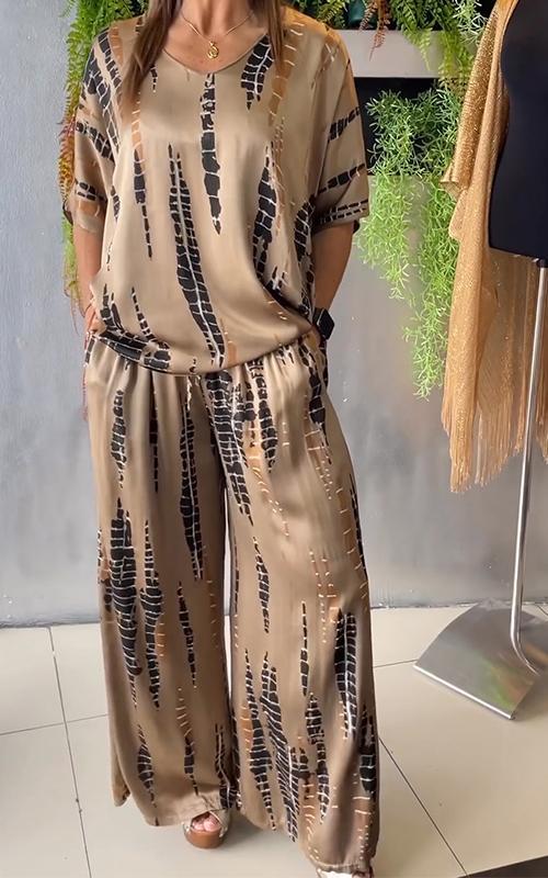 Janae - Casual Two-Piece Satin Suit with Round Neck