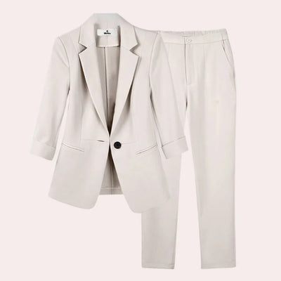 Liv – Sophisticated Blazer and Trouser Set for Women