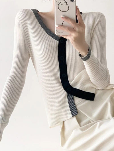 Lotte - Knitted cardigan with buttons