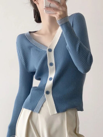 Lotte - Knitted cardigan with buttons