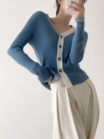 Lotte - Knitted cardigan with buttons