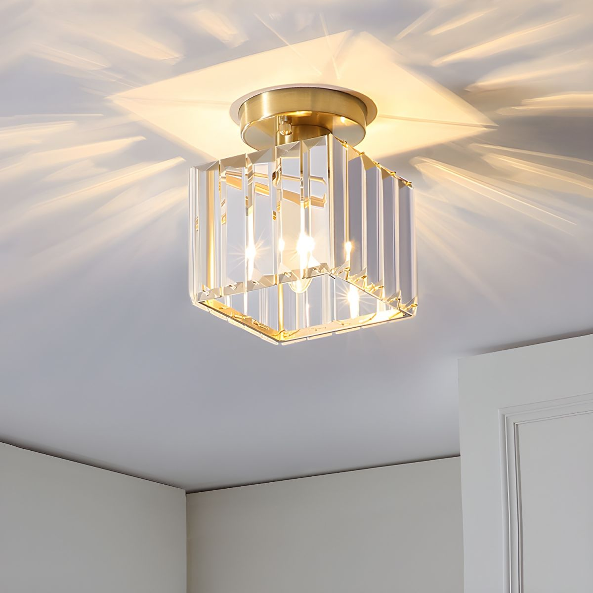 Liondra - Modern Flush Mount Ceiling Light with Crystal Shade