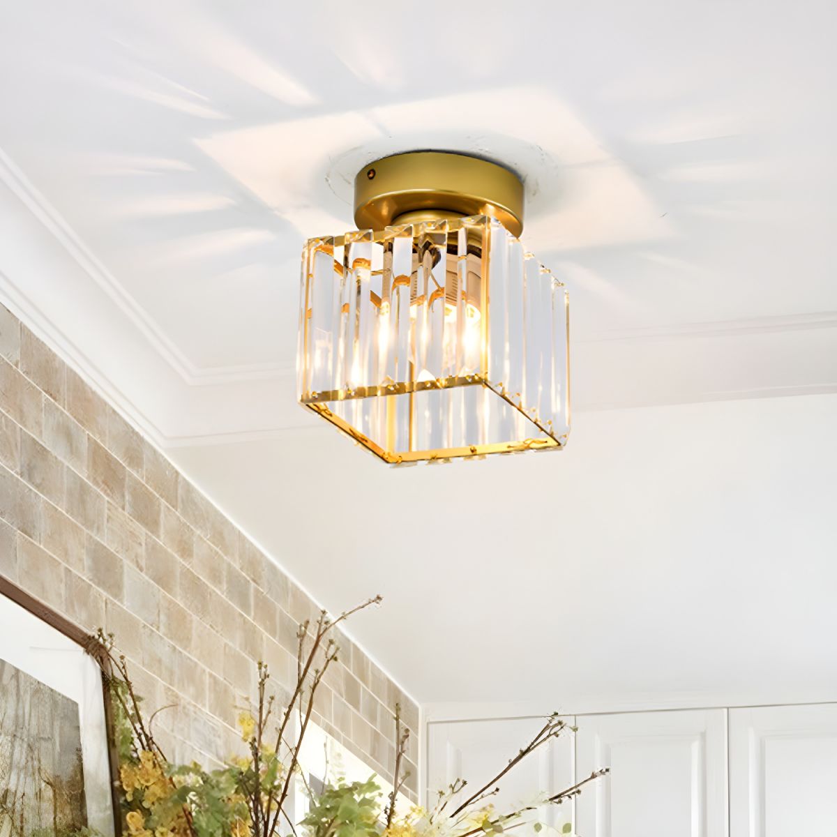Liondra - Modern Flush Mount Ceiling Light with Crystal Shade