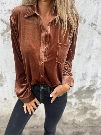 Noa – Fluwelen Blouse met Knoopsluiting