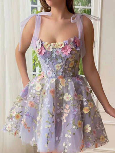 Larae - Three-dimensional floral embroidery with pocket