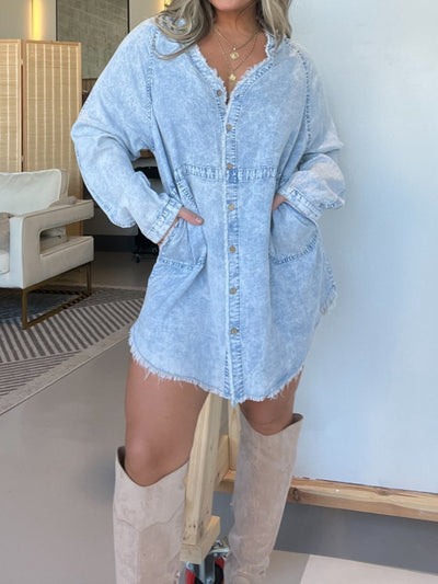 Jessy - Washed, loose denim skirt with V-neckline