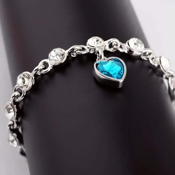 RozenOceaan – Hartvormige Damesarmband – Liefde & Elegantie