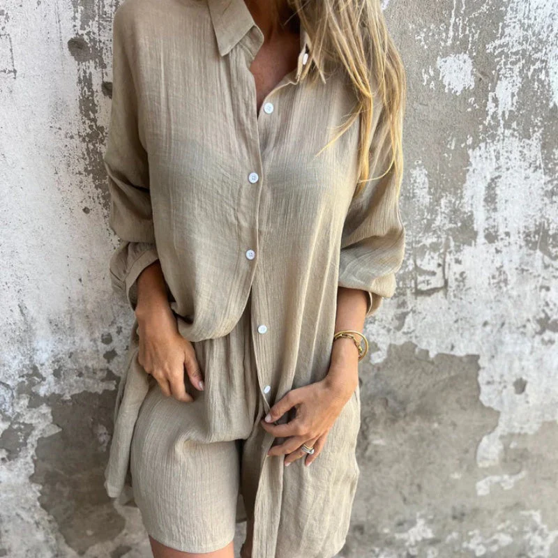 Airy Linen Set – Oversized Blouse and Shorts