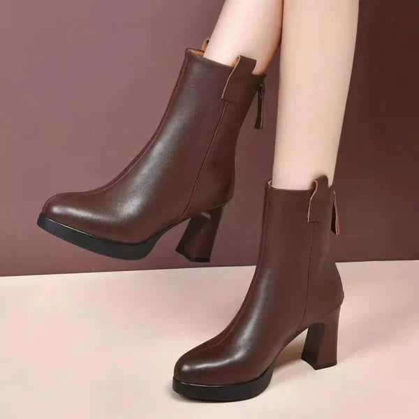 Itzy - Elegant boots with high heels and pointed toes