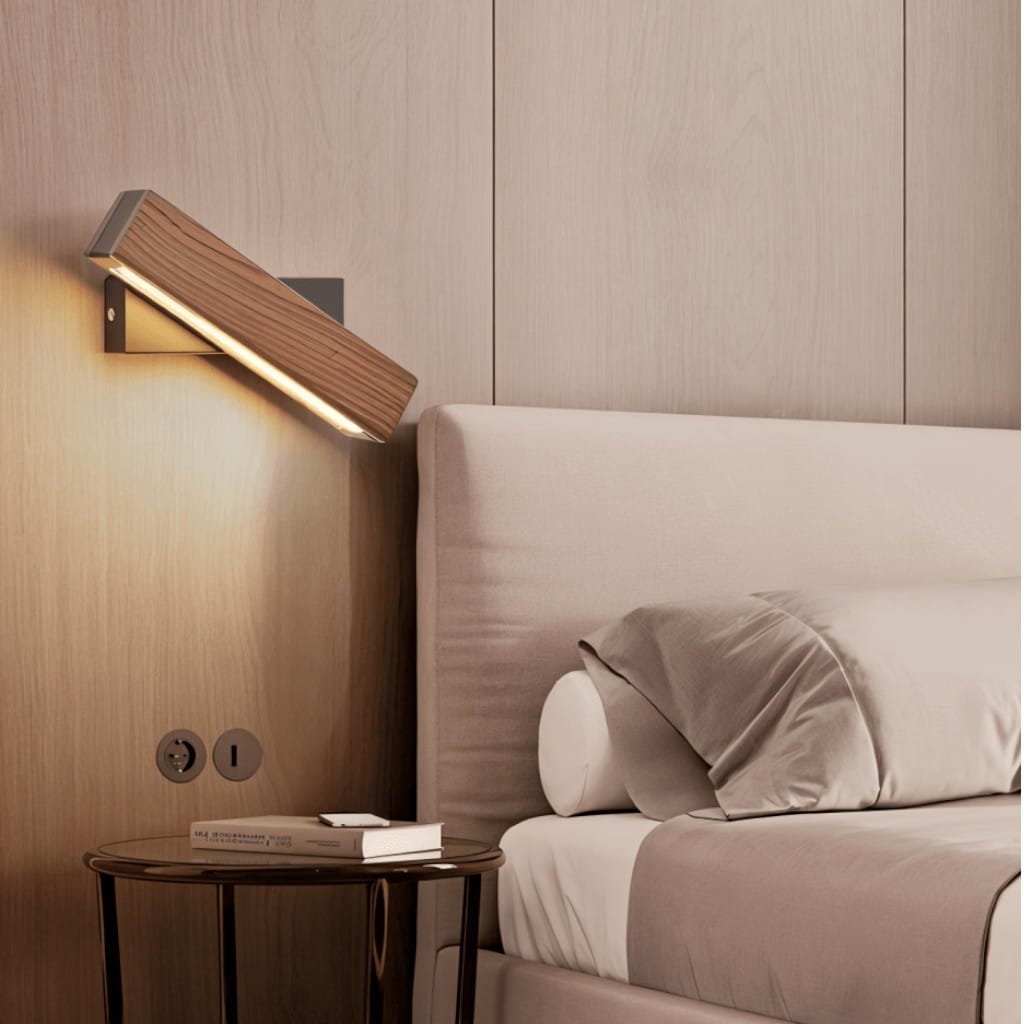 Aurevik – Adjustable Wooden Wall Sconce