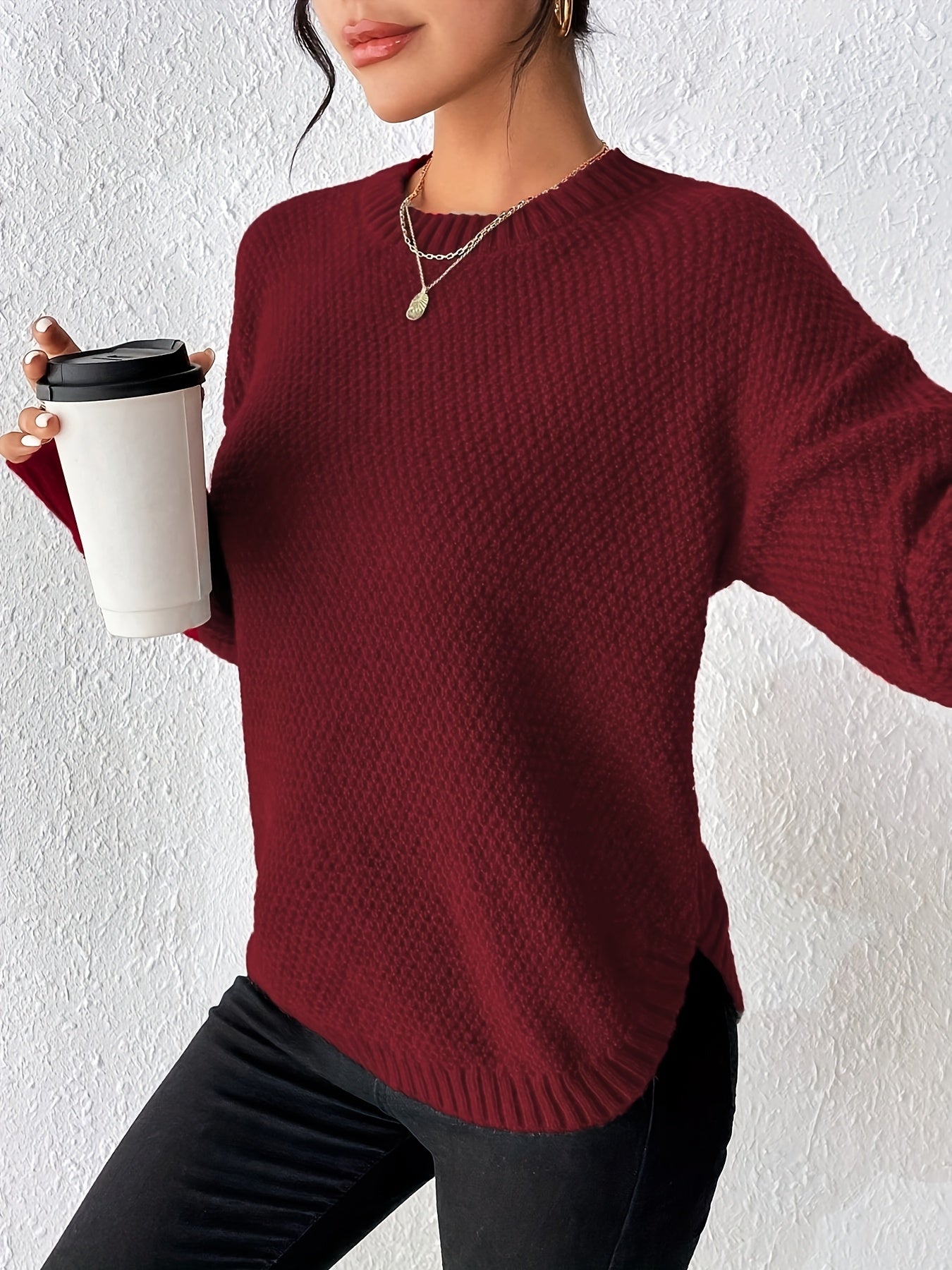 Jennie | Elegant Women's Sweater with Round Neck and Curved Hem