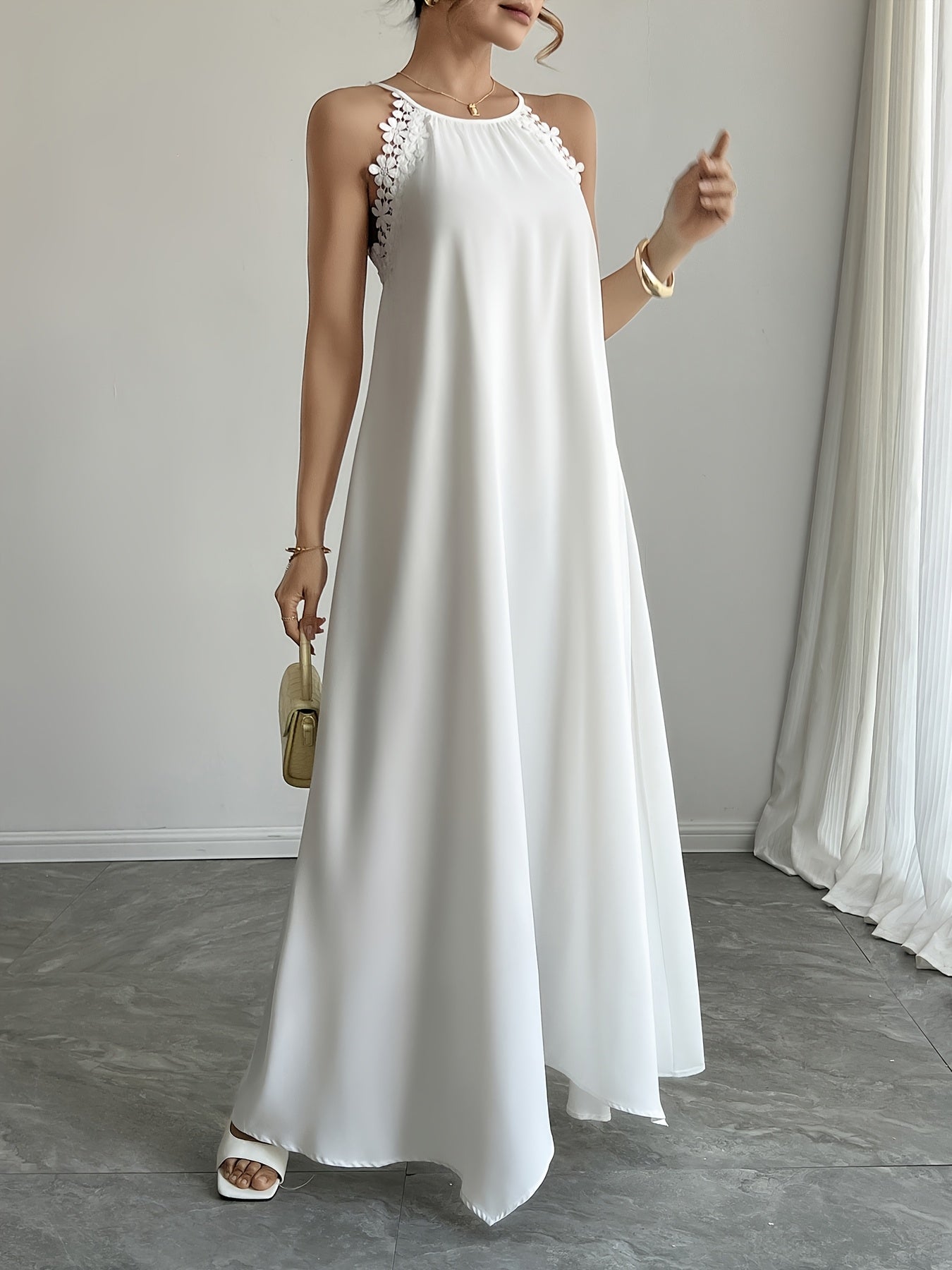Danna | Elegante Maxi Jurk met Open Rug en Bloemenaccenten