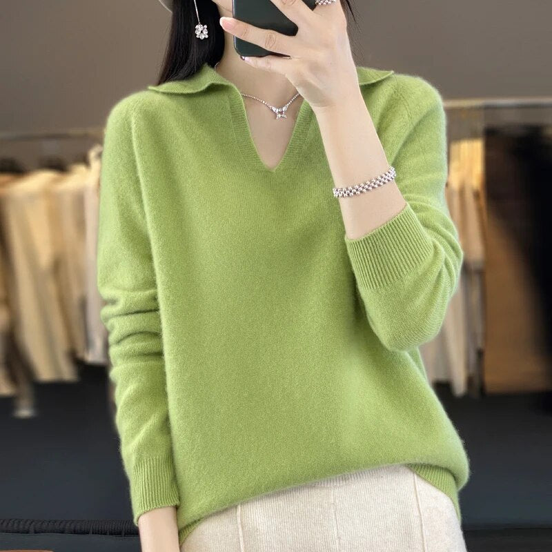Livia | Soft women's sweater, V-neck with collar