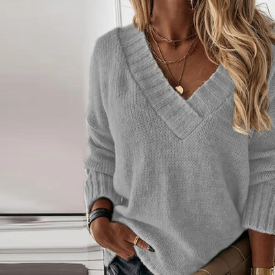 Florence | Knitted sweater with deep V-neck