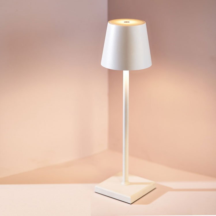 Liora – Wireless Rechargeable Table Lamp