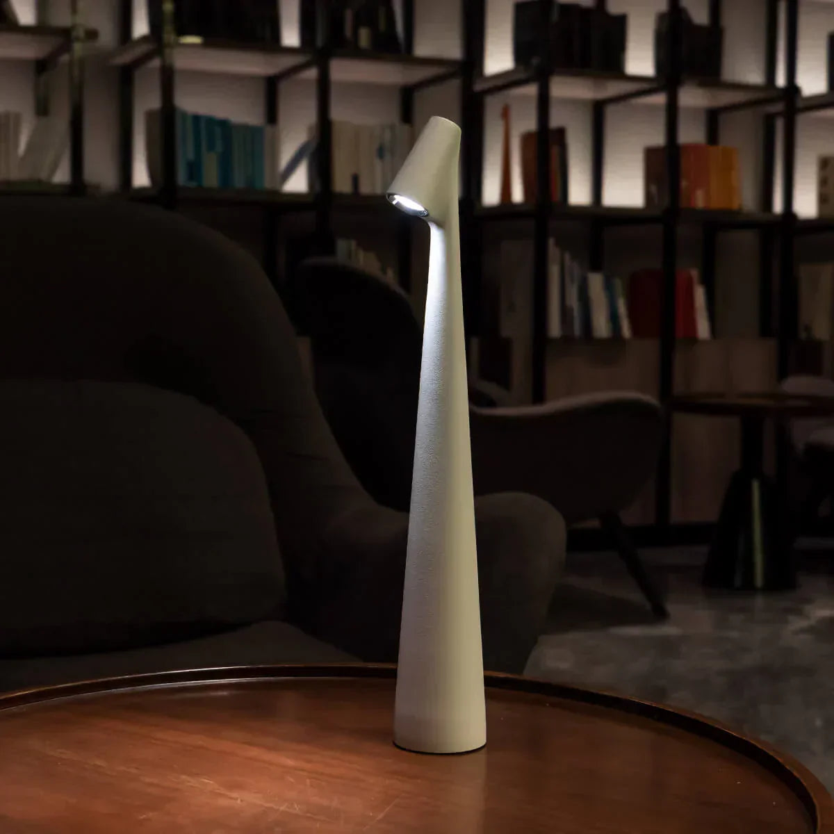 Velmora – Modern Minimalist Table Lamp